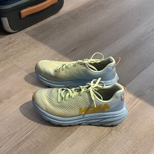 Hoka Rincon 3